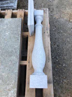 colonna granito